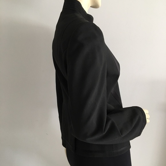 Tahari black blazer with satin stripes - Picture 3 of 6